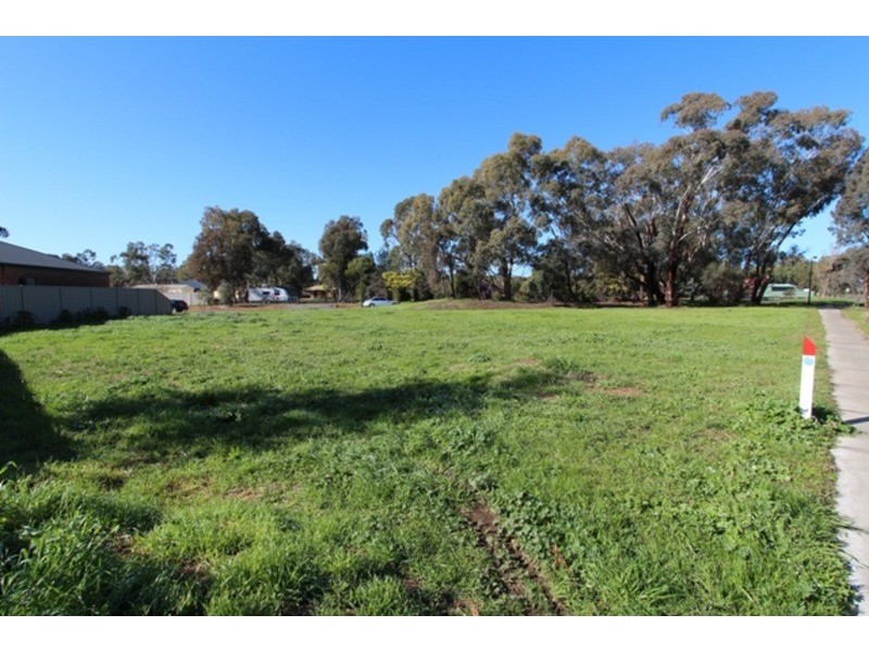 1 Sullivan Street, Epsom VIC 3551