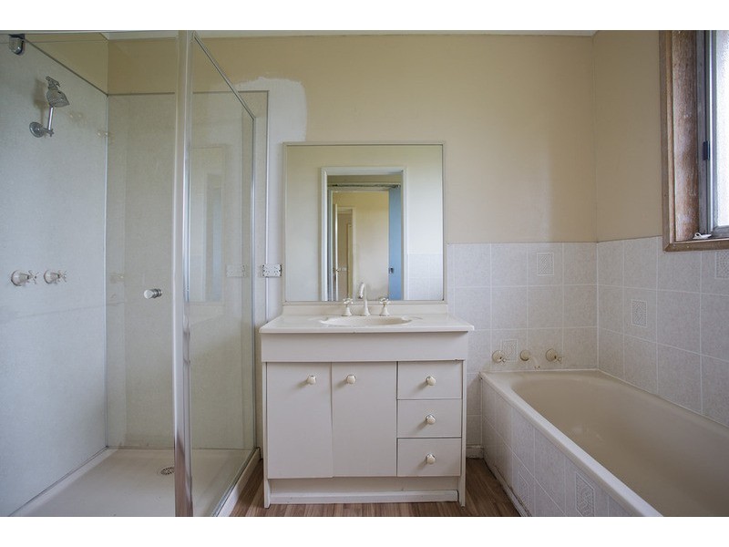 36 Derwent Drive, Long Gully VIC 3550