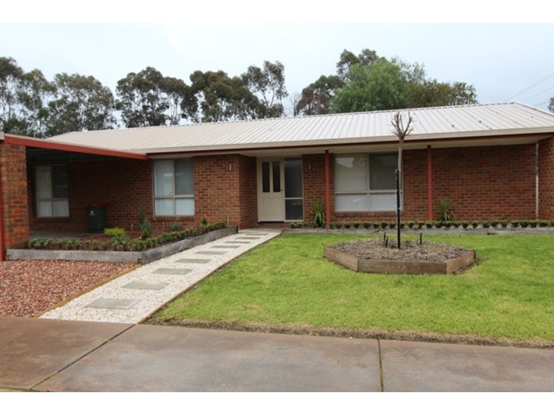 11 Knight Street, White Hills VIC 3550