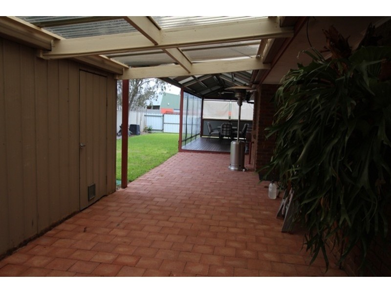 11 Knight Street, White Hills VIC 3550