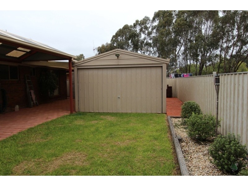 11 Knight Street, White Hills VIC 3550