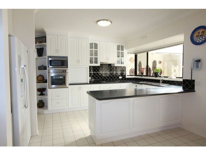 2 Hibiscus Court, Kangaroo Flat VIC 3555