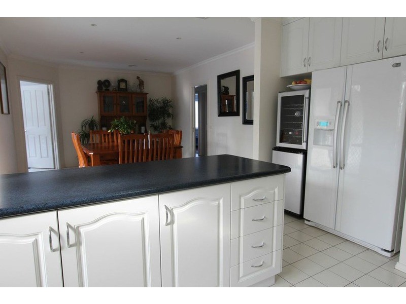 2 Hibiscus Court, Kangaroo Flat VIC 3555