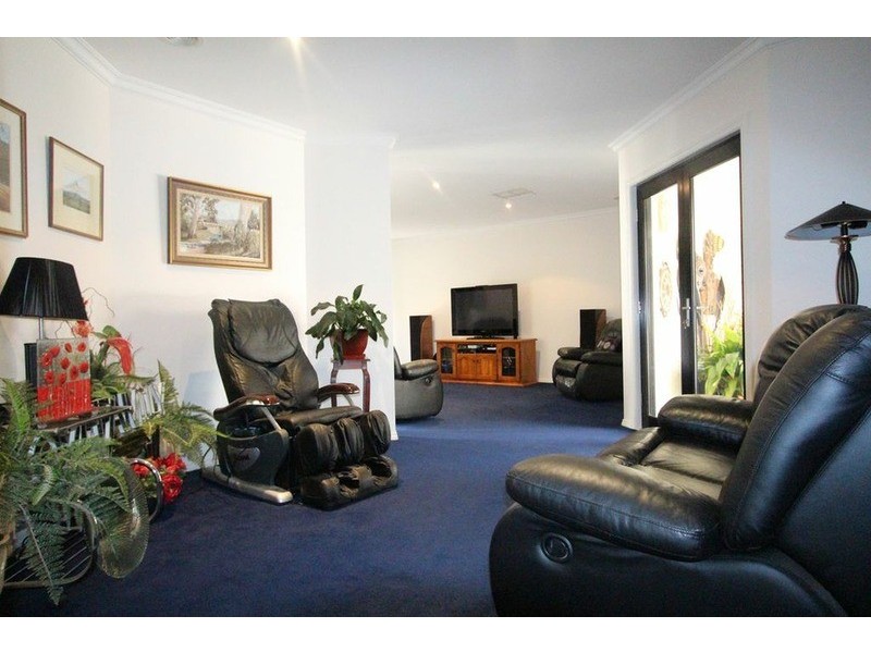 2 Hibiscus Court, Kangaroo Flat VIC 3555