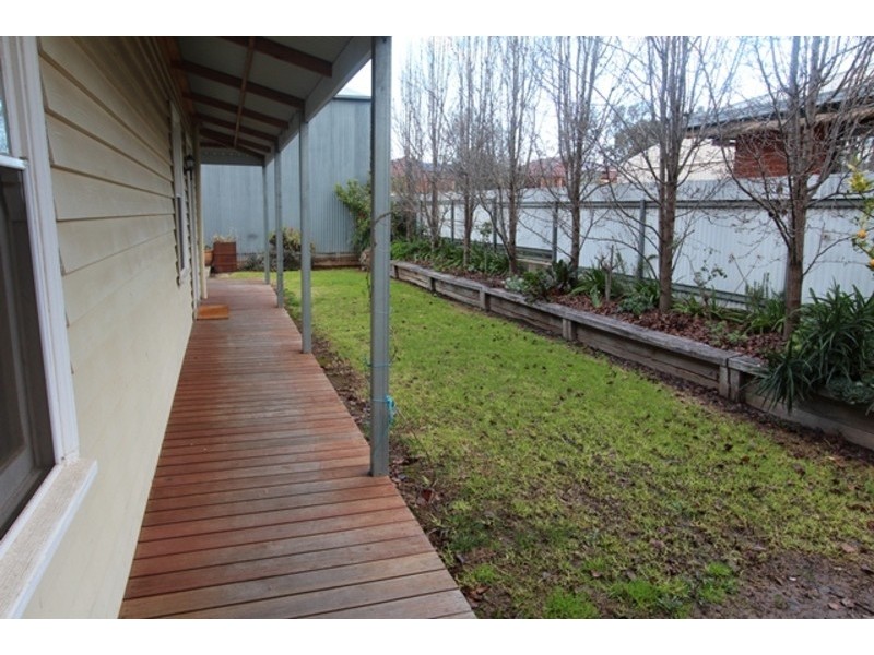 4 Walls Street, Eaglehawk VIC 3556