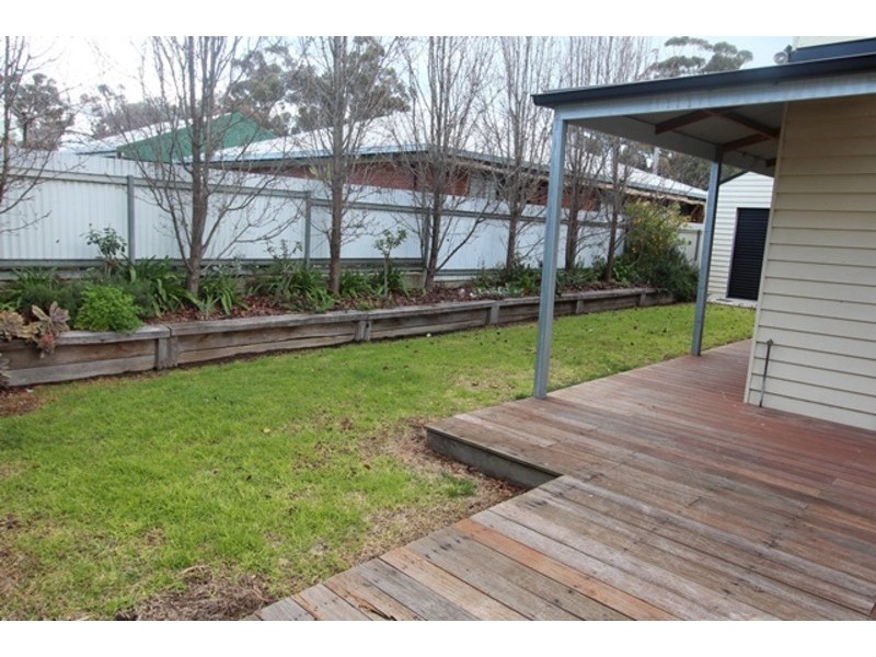 4 Walls Street, Eaglehawk VIC 3556