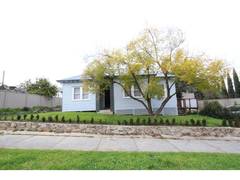 8 Skene Street, Kennington VIC 3550