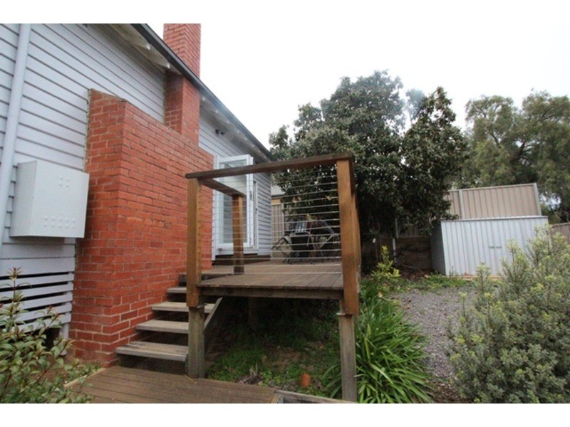 8 Skene Street, Kennington VIC 3550