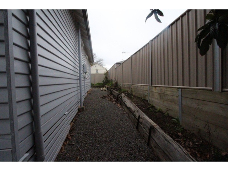 8 Skene Street, Kennington VIC 3550