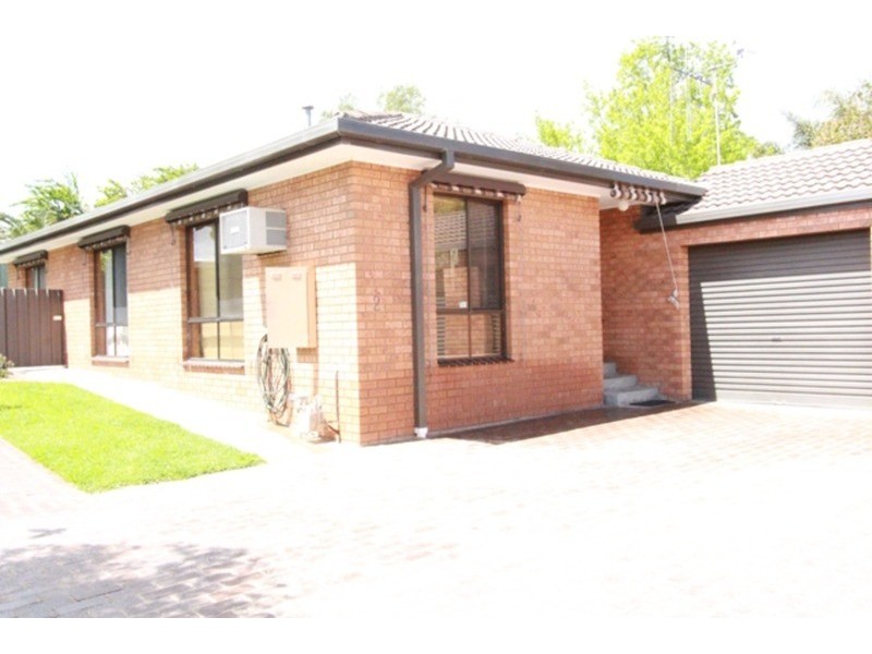 2/27 Woodbury Street, Strathdale VIC 3550