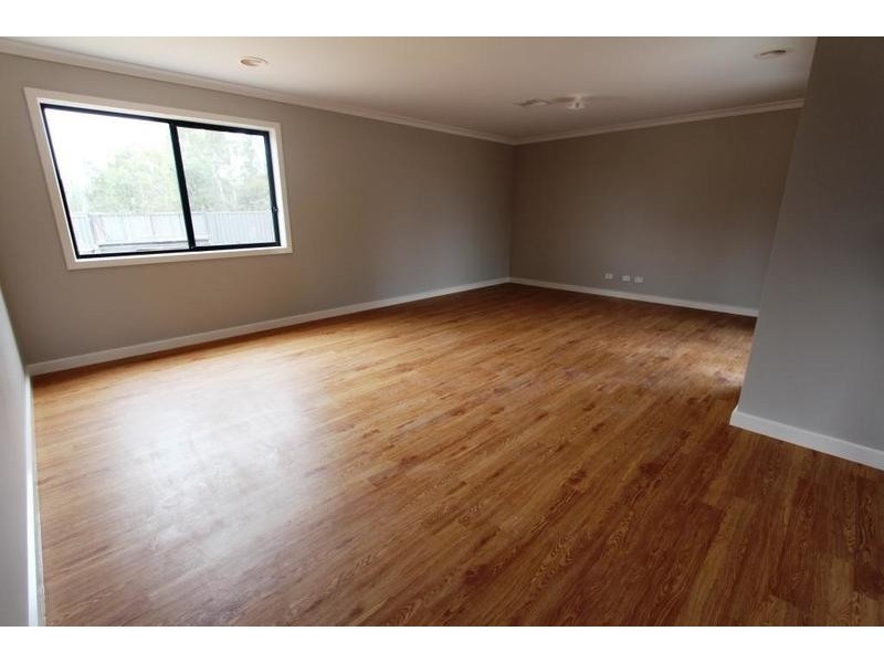 13 Roper Terrace, Epsom VIC 3551