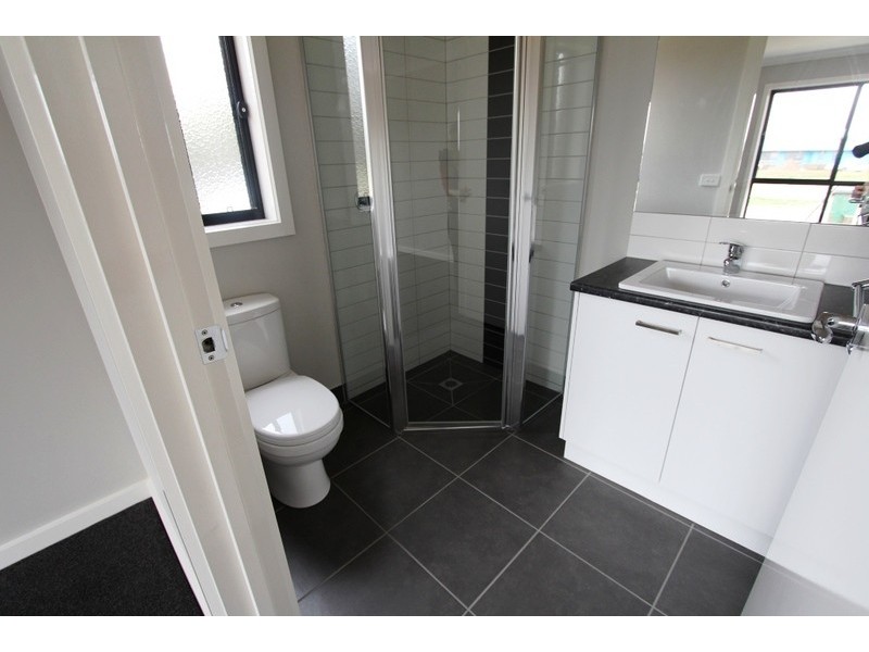 13 Roper Terrace, Epsom VIC 3551