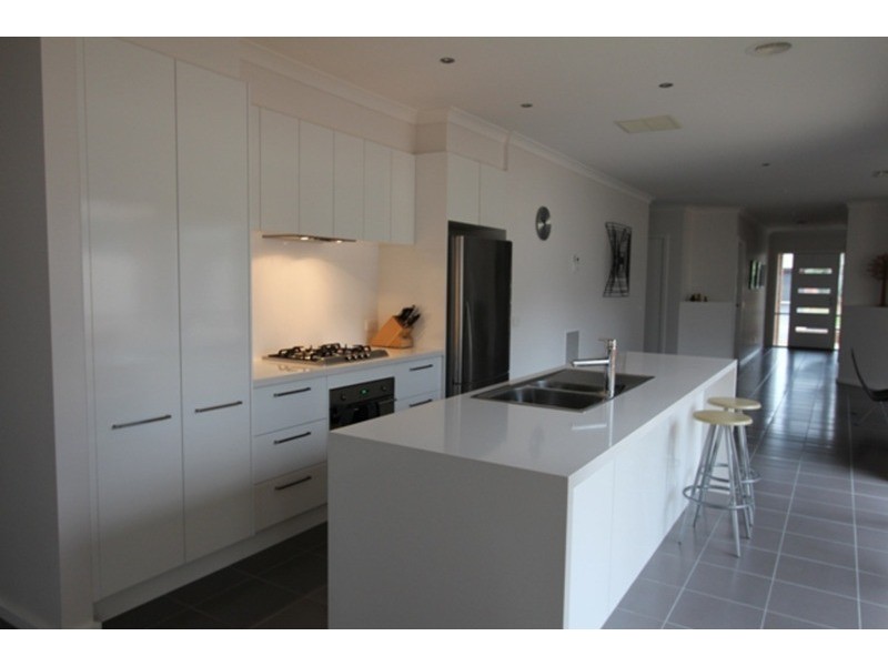 6  Regent  Street, Strathfieldsaye VIC 3551