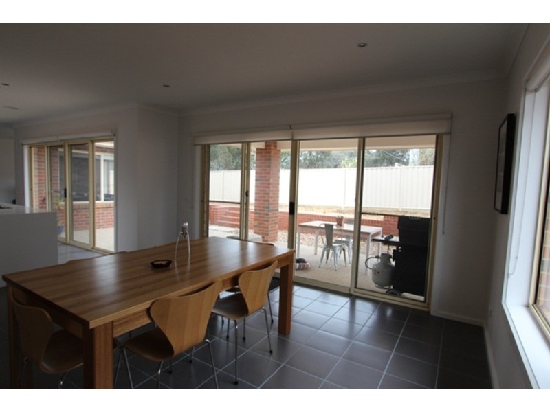 6  Regent  Street, Strathfieldsaye VIC 3551