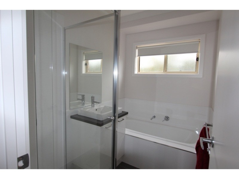 6  Regent  Street, Strathfieldsaye VIC 3551