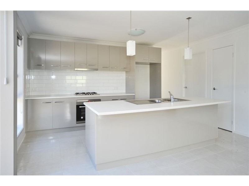 4 Cross Street, Kangaroo Flat VIC 3555