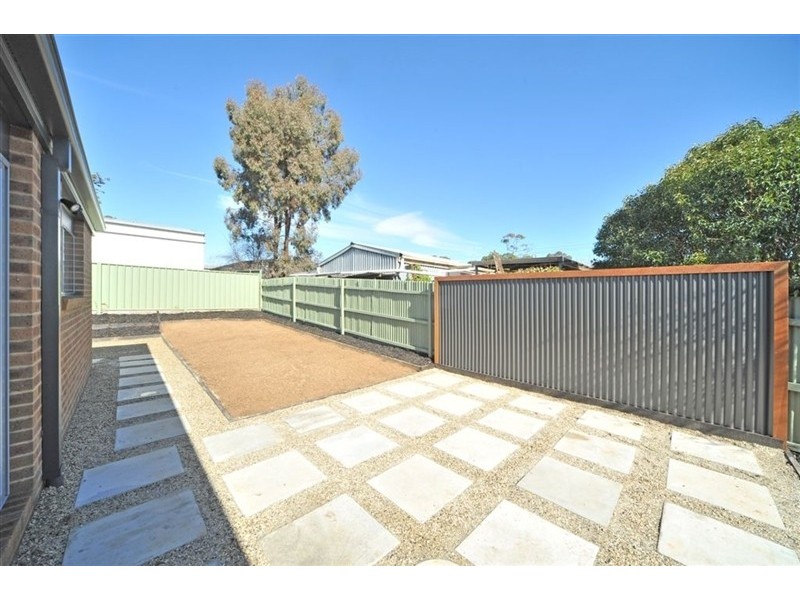 4 Cross Street, Kangaroo Flat VIC 3555