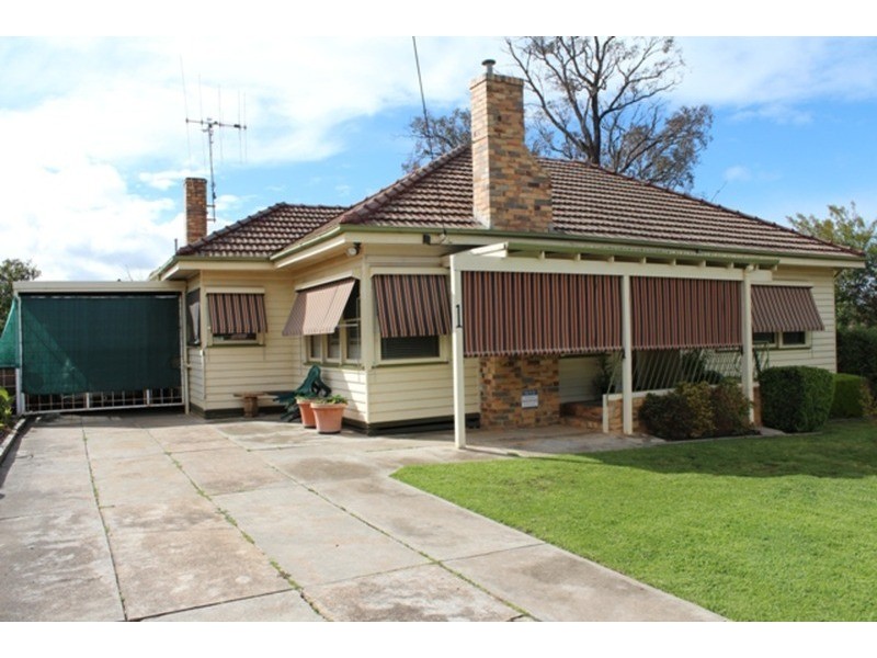 1 Beischer  Street, Strathdale VIC 3550