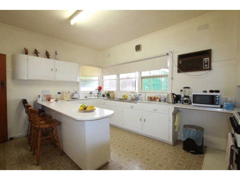 1 Beischer  Street, Strathdale VIC 3550