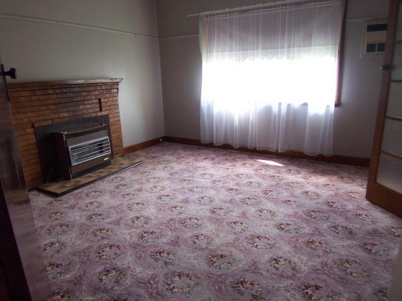 9 Royal Avenue, Flora Hill VIC 3550