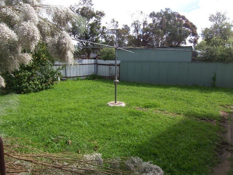 9 Royal Avenue, Flora Hill VIC 3550