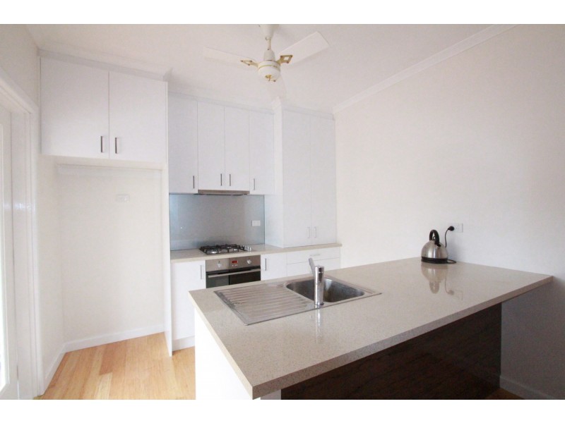 17 Royal Avenue, Kennington VIC 3550