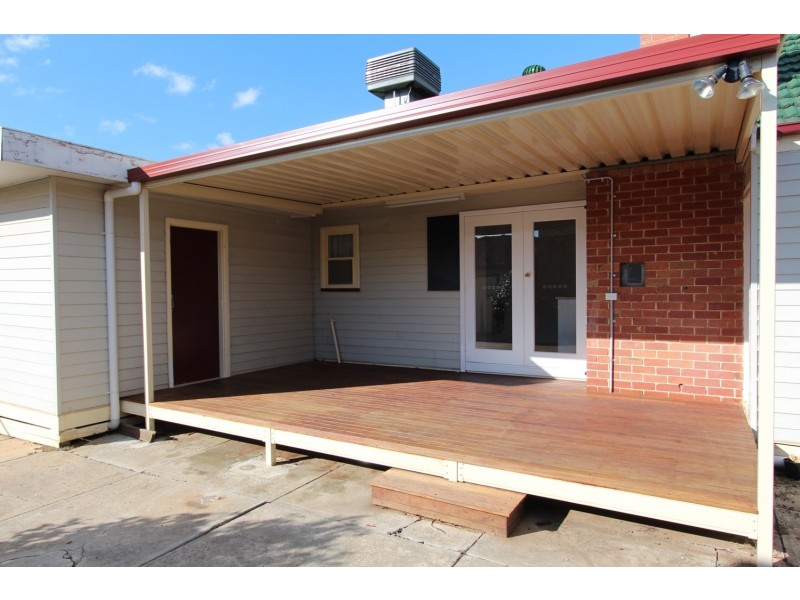 17 Royal Avenue, Kennington VIC 3550