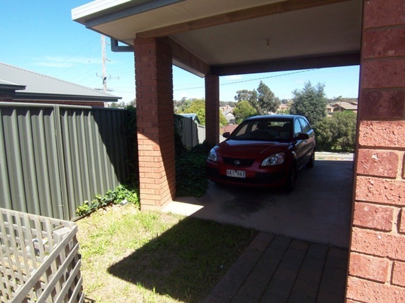 2a Specimen Hill Road, Golden Square VIC 3555