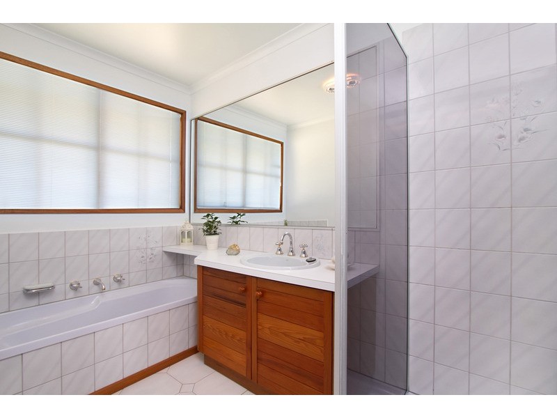 6 Shearers Run, Maiden Gully VIC 3551