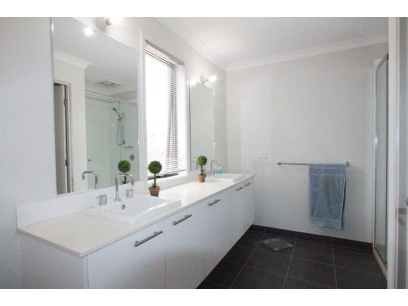 4 Stanson Place, Maiden Gully VIC 3551