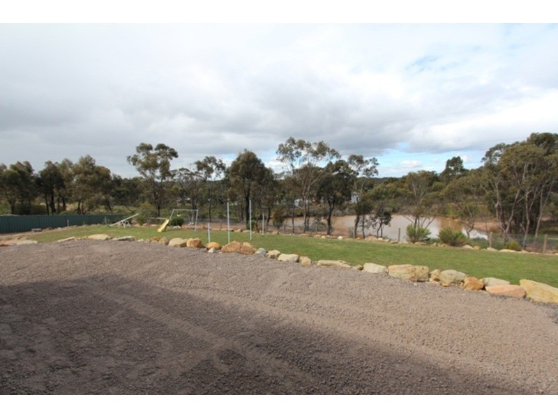 4 Stanson Place, Maiden Gully VIC 3551