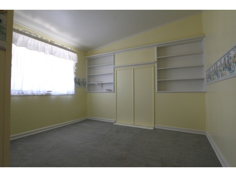 5 King  Street, Dingee VIC 3571