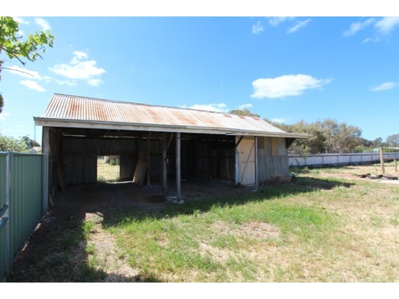 5 King  Street, Dingee VIC 3571