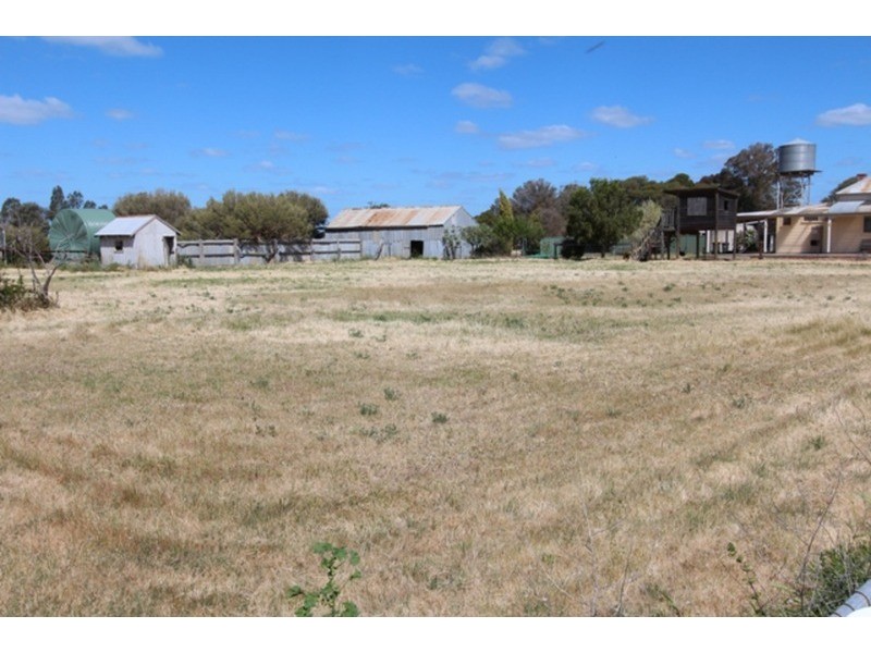 5 King  Street, Dingee VIC 3571