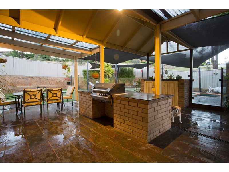 10 Paperbark Court, Strathdale VIC 3550