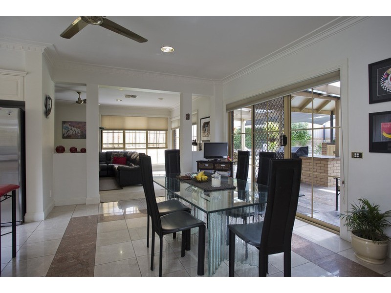 10 Paperbark Court, Strathdale VIC 3550