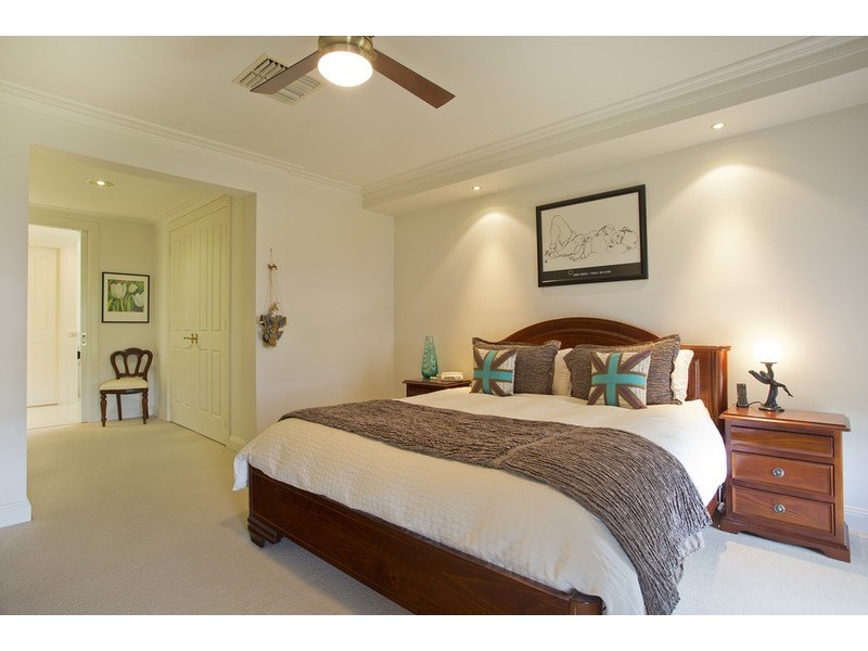 10 Paperbark Court, Strathdale VIC 3550