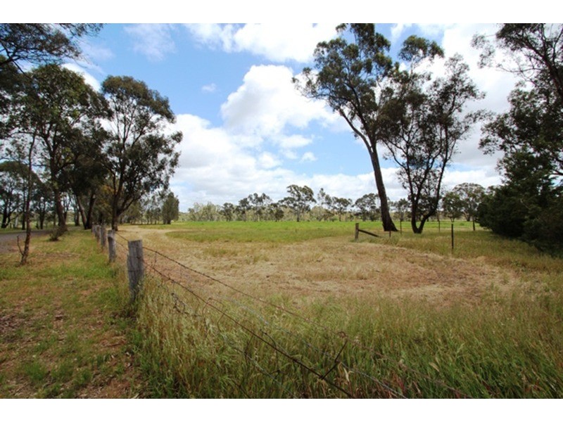 433 Longlea Lane, Strathfieldsaye VIC 3551