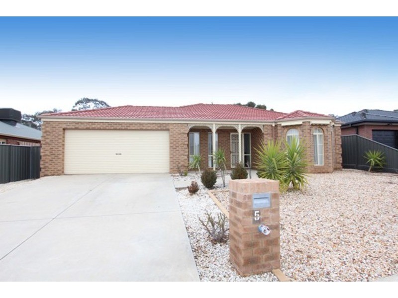 5 Abbey Close, Eaglehawk VIC 3556