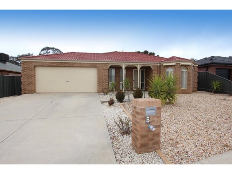 5 Abbey Close, Eaglehawk VIC 3556
