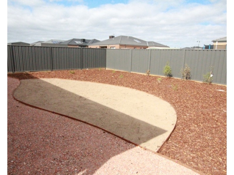 53 Greenfield Drive, Epsom VIC 3551