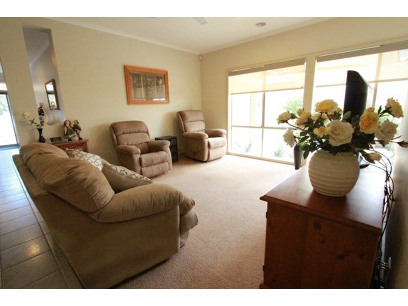 5 Manna Gum Drive, Epsom VIC 3551