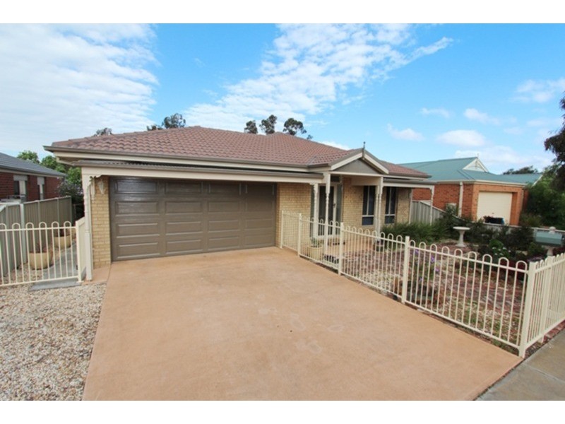5 Manna Gum Drive, Epsom VIC 3551