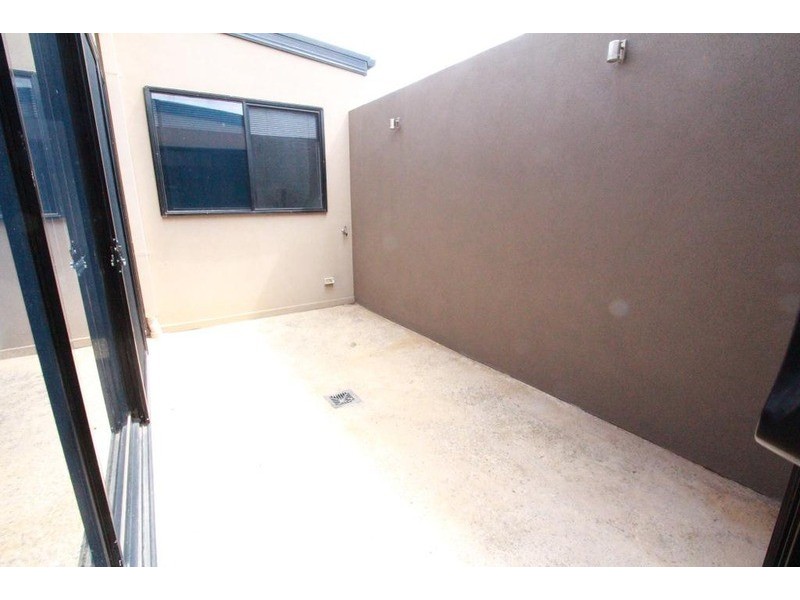 1/17 Osborne Street, Flora Hill VIC 3550