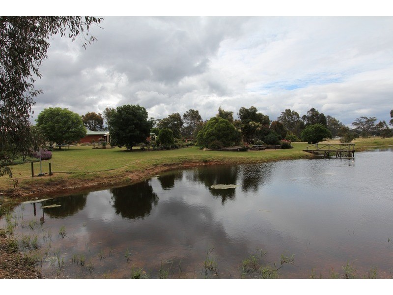 62 Kronks  Lane, Strathfieldsaye VIC 3551