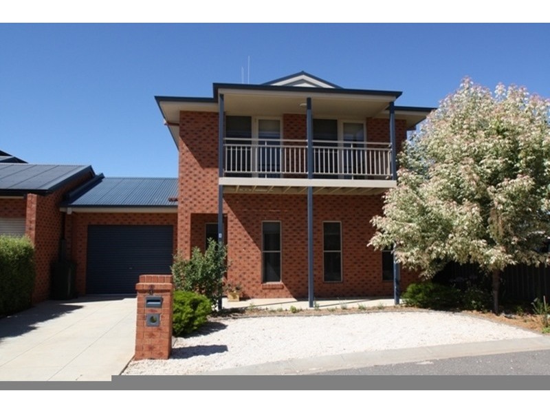 4 Wisteria Court, Quarry Hill VIC 3550