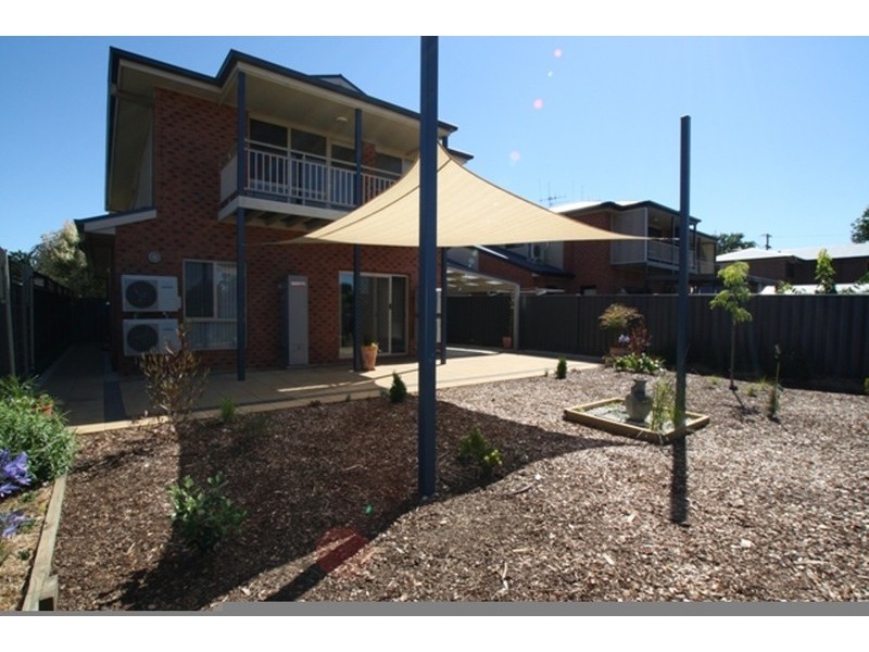 4 Wisteria Court, Quarry Hill VIC 3550