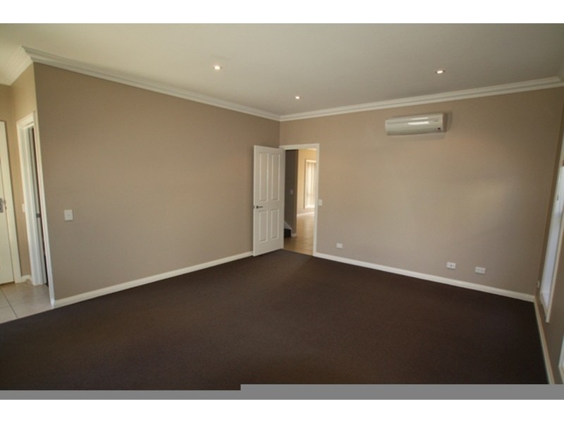 4 Wisteria Court, Quarry Hill VIC 3550