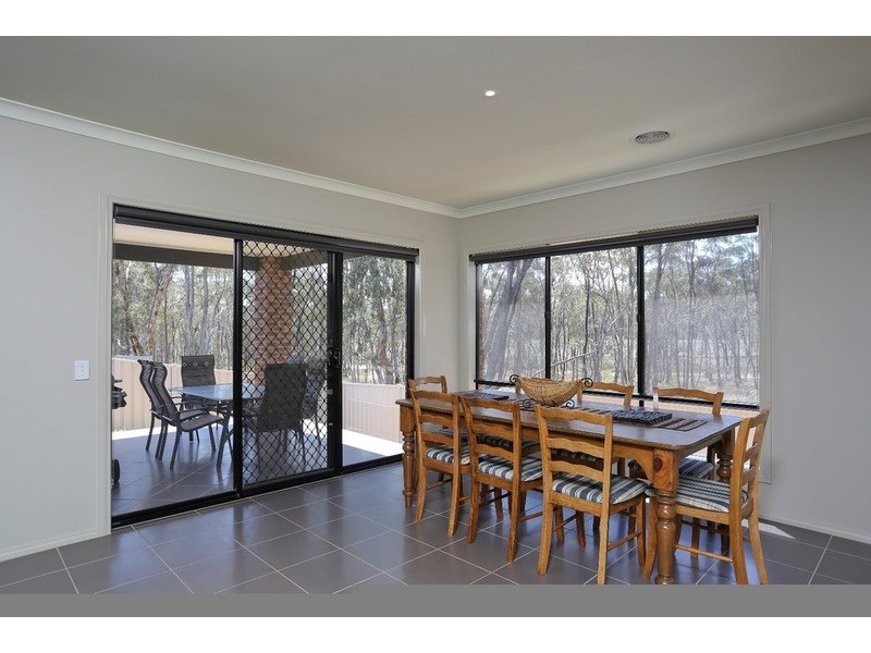 106 Amara Way, Kangaroo Flat VIC 3555