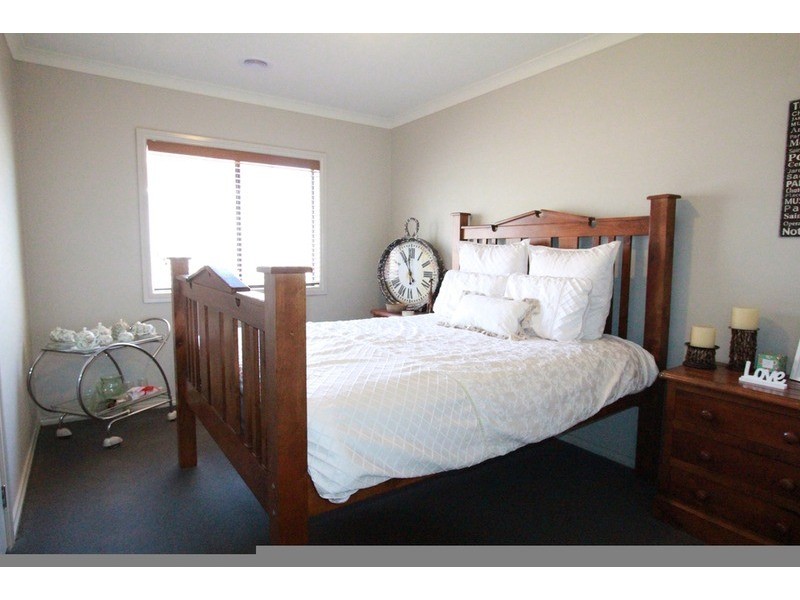 106 Amara Way, Kangaroo Flat VIC 3555